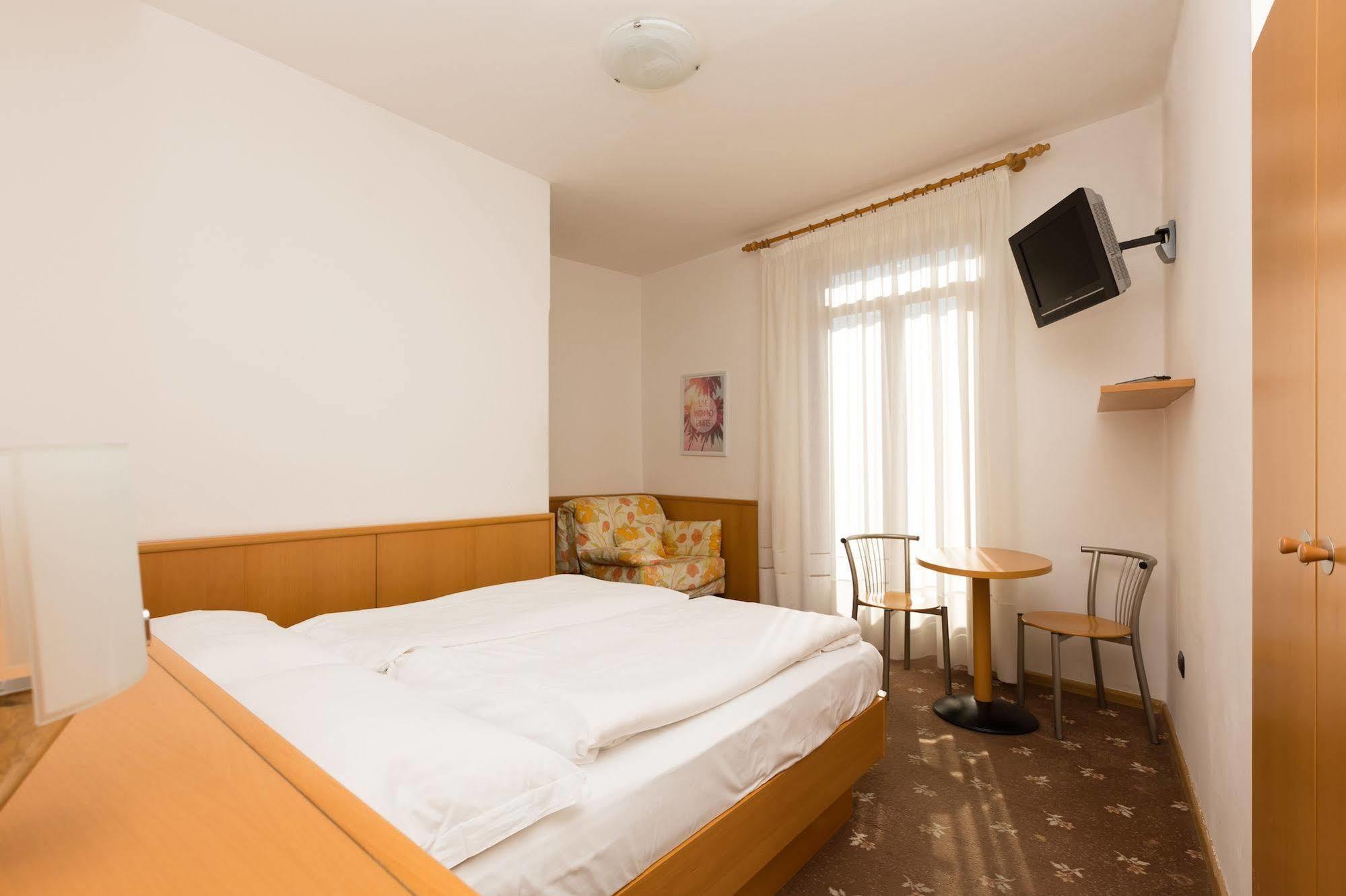 Casa Nataly Bed and Breakfast Torbole Sul Garda Exteriör bild